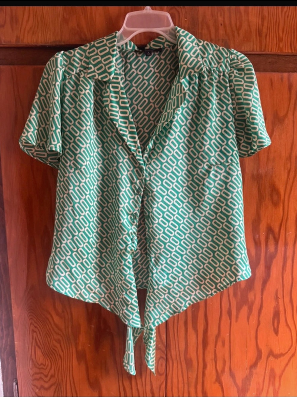 Green Geometric Tie-Front Short-Sleeve Button-Down Top